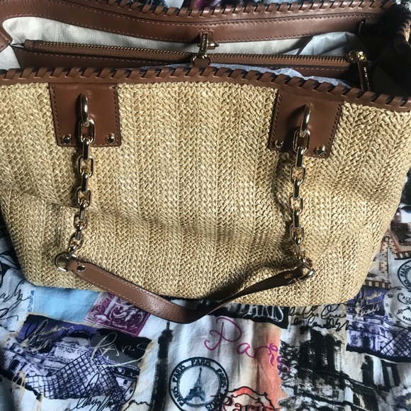 Michael kors purse - Picture 4 of 7